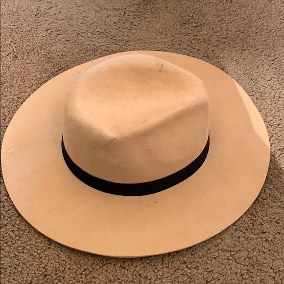 Wool floppy hat - Picture 3 of 3